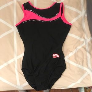 Gymnastics suit leotard